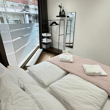 Das Loft - Sauna - 4 Schlafzimmer - 2 Baeder - Stadtmitte - 2 Parkplaetze Spire Extérieur photo