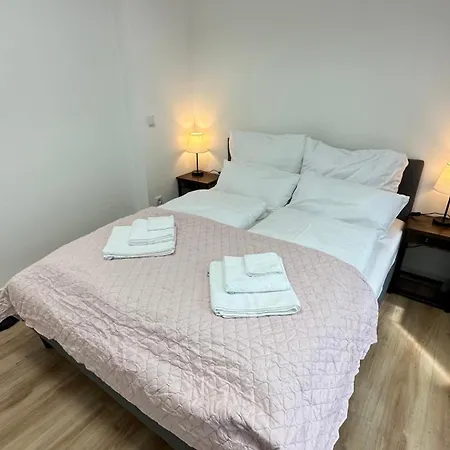 Das Loft - Sauna - 4 Schlafzimmer - 2 Baeder - Stadtmitte - 2 Parkplaetze Spire Extérieur photo