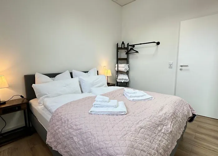 Das Loft - Sauna - 4 Schlafzimmer - 2 Baeder - Stadtmitte - 2 Parkplaetze