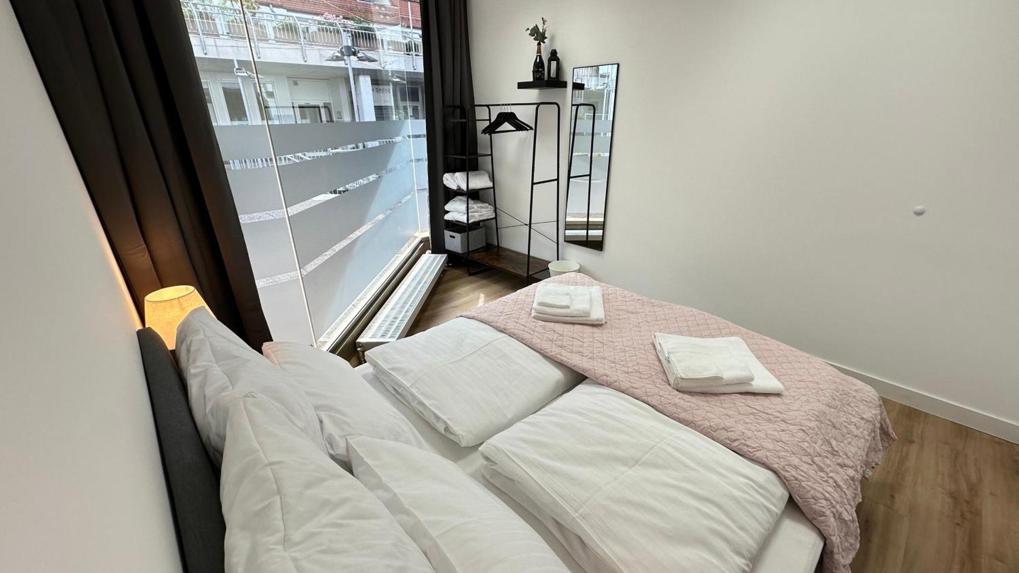 Apartment Loft - Sauna - 4 Schlafzimmer - 2 Baeder - Stadtmitte - 2 Parkplaetze